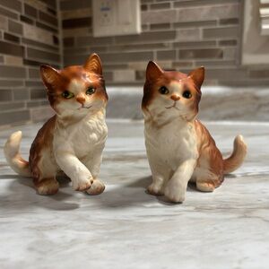 Set of 2 Lefton Orange and white cat ceramic figurines with original sticker.